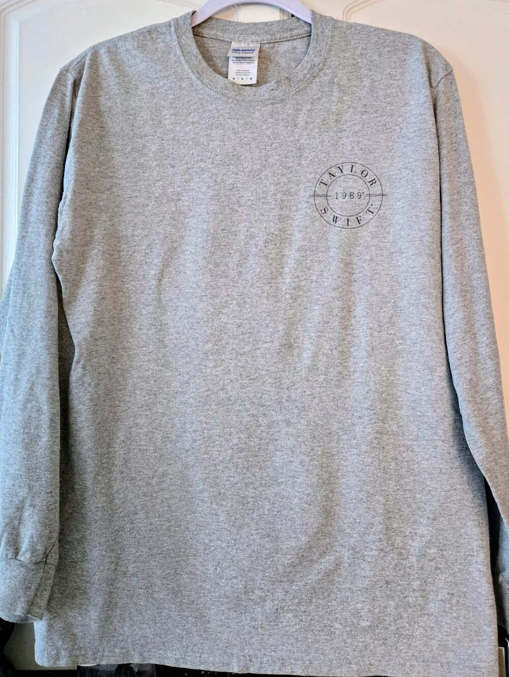 Official Taylor Swift 1989 World Tour Long Sleeve Shirt Grey Medium